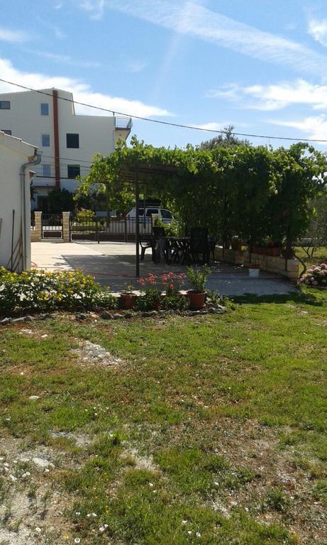 Vinka Apartments Seget Vranjica Exterior foto